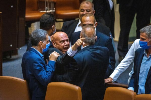 "שחקן נשמה"; סמוטריץ' מחמיא לעיסאווי פריג'