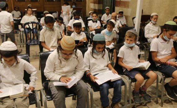 מי דואג שקול התורה ימשיך להישמע במערת המכפלה?