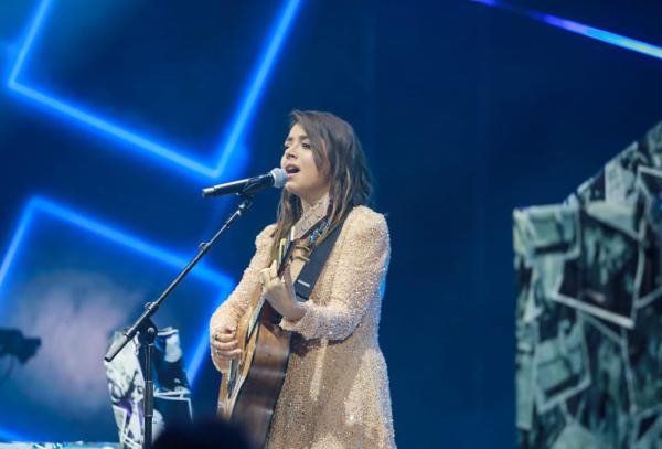 שי המבר בביצוע מרגש בכנסת