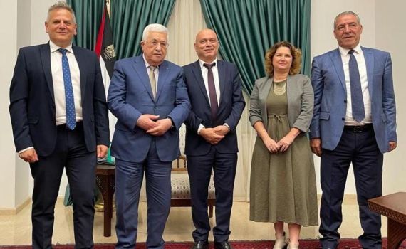 שרי מרצ נפגשו עם אבו מאזן: "נחדש את ההדברות"