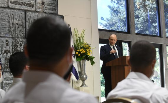 בנט מבהיר: "מעורבות השב"כ תהיה מוגבלת"