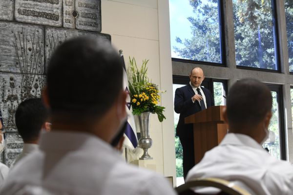 בנט מבהיר: "מעורבות השב"כ תהיה מוגבלת"