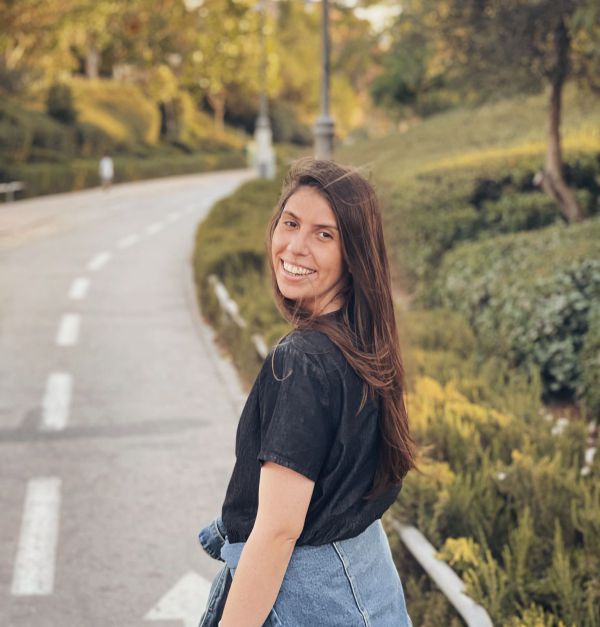 עלתה לארץ לבד מאורוגוואי עם 2 מזוודות | סיפור מדהים