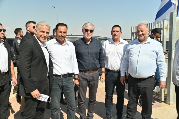 שקד יודעת? לפיד מסדיר את הבנייה הבדואית