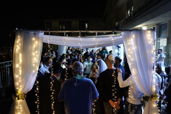 מרגש: החולה הקשה ביותר התחתן במחלקת הקורונה