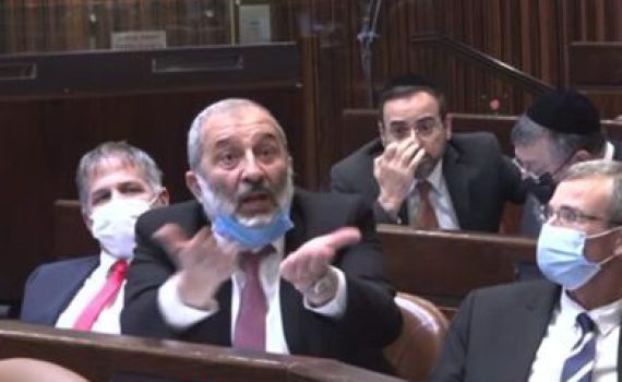 עימות דרעי והנדל: "כבר 10 סקרים אתם לא עוברים"