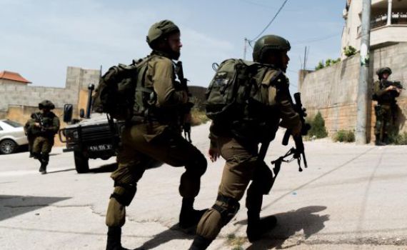 הקצין שדחף מתפרע שמאל יעוכב לשלוש שנים