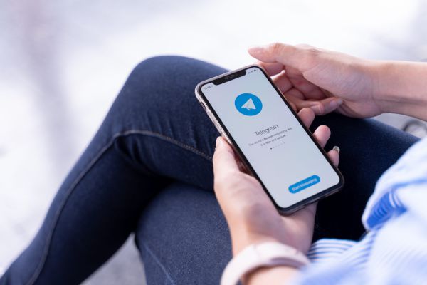 תושב הדרום חשוד שהפיץ מאות תמונות עירום בטלגרם