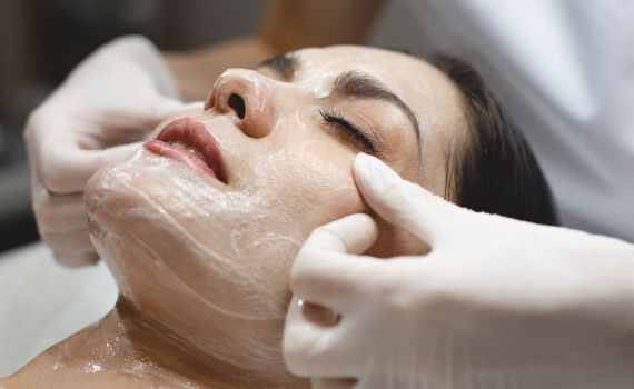 זה הזמן לשיקום: טיפים לטיפול בעור בעונת הסתיו