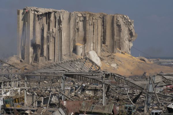 הרוגים בלב ביירות בהפגנת אנשי חיזבאללה
