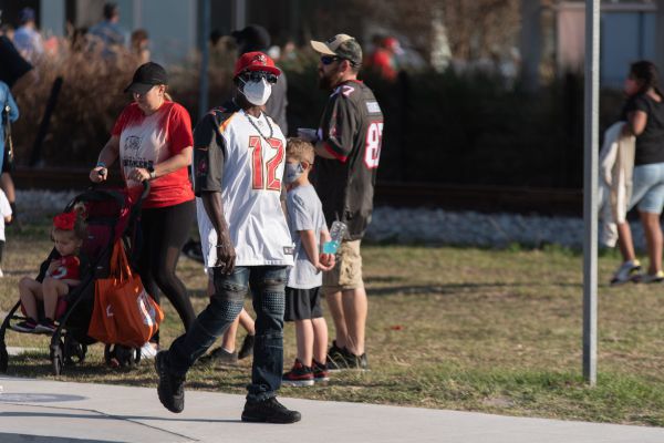 אדומה או כחולה? פוליטיקת הקורונה בארה"ב