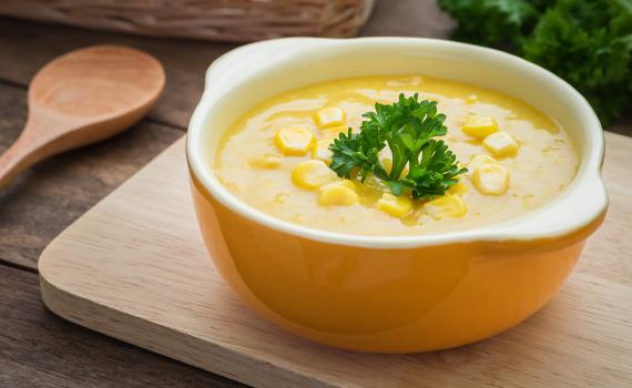 טעים ומנחם: מתכון למרק תירס עשיר וקל להכנה