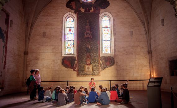 בכנסייה הקתולית התעללו מינית במאות אלפי ילדים