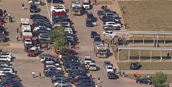 אירוע ירי בטקסס: תלמיד ירה בחברו וברח מבית הספר
