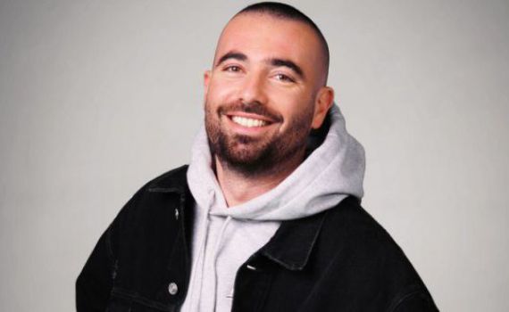 עומר אדם בשיתוף פעולה מפתיע