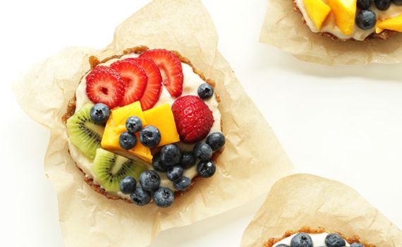 טארט לימון פירותי וטבעוני ללא אפיה