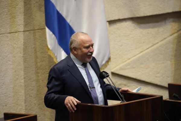 ליברמן הציג את עסקת החבילה: מה היא כוללת?