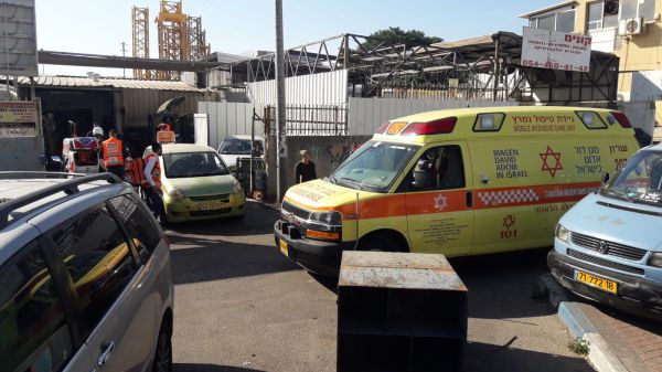 בן 62 נפצע בינוני במהלך עבודתו במסגרייה בנתניה