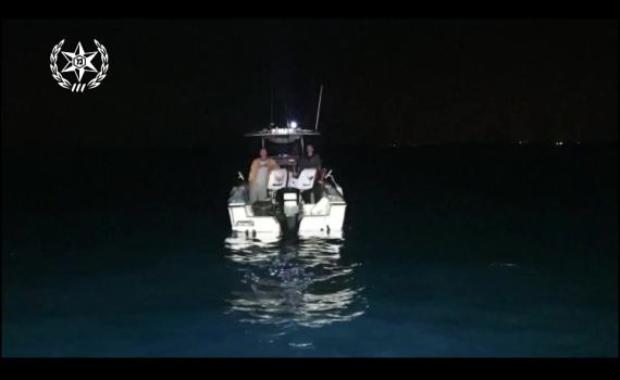 צפו: כך חולצו שני גברים שנסחפו ללב ים