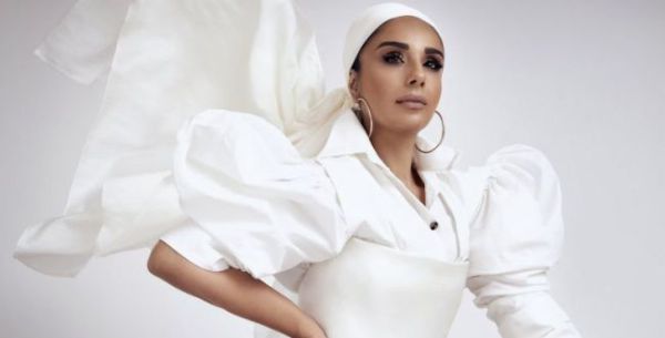 נרקיס הופיעה בשבוע האופנה בדובאי בלוק מפתיע במיוחד