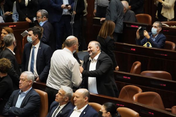 בגלל היעדרות רע"מ: ניר אורבך נטש את הכנסת