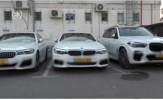 צפו: המשטרה פשטה על בתי עבריינים כבדים