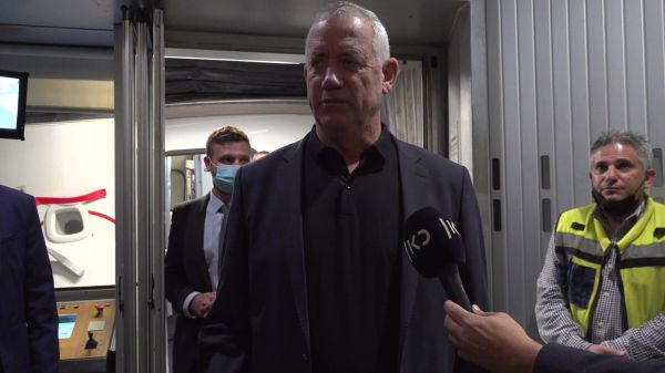 לקראת ביקור היסטורי: גנץ המריא למרוקו