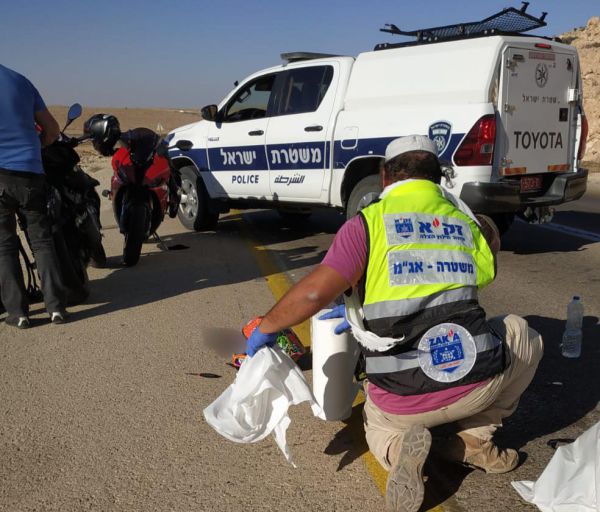 רוכב אופנוע בן 47 נהרג לעיני חבריו בתאונה קטלנית בנגב