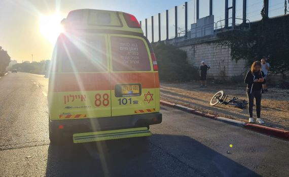 כביש 6: בן 26 נהרג מפגיעת רכב כשעמד בשול הדרך