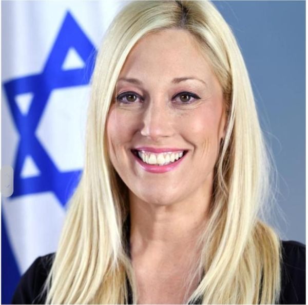 למה הח"כית מכחול לבן מחקה ציוץ נגד הקואליציה?