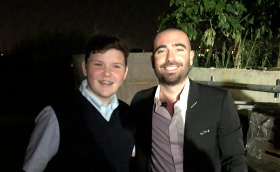 עומר אדם הפתיע בהופעה בחתונה יחד עם חיים ציפל