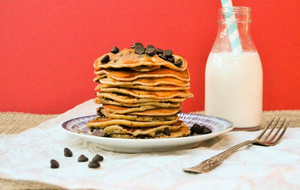 זמן להתפנק: פנקייק שוקולד צ'יפס טבעוני