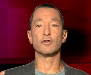 צפו: גיא זוהר קורע את יאיר לפיד