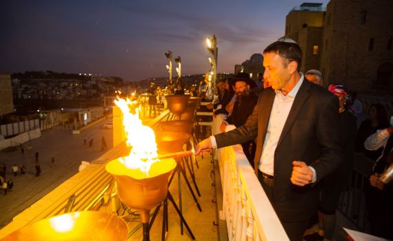 "שום נס לא יעזור לנו אם לא נהיה מאוחדים"