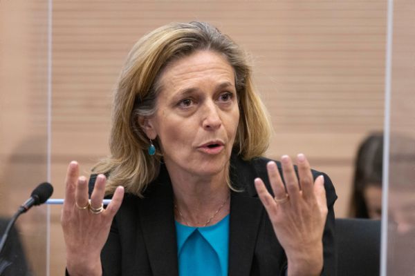 הח"כית הופתעה מהתשובה של ד"ר אלרעי פרייס. צפו