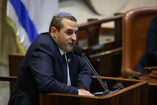 יום טוב כלפון מקדם "חוק נורבגי חובה"