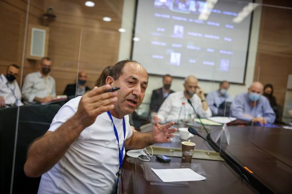 אחרי הדיון הסוער: רמי לוי הגיע למשרדי רשות התחרות