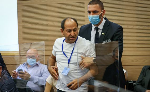 סוער בוועדת הכלכלה: רמי לוי הוצא מהדיון |צפו