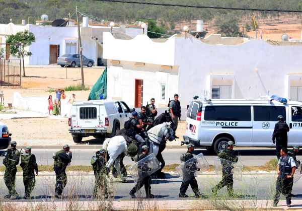 דקירות בסוכת אבלים ברהט: 3 פצועים במצב קשה
