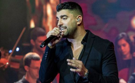 משה פרץ במחווה מרגשת לשירה איסקוב