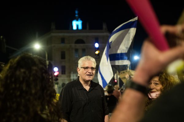 "צריך להעיר את האנשים; אנחנו בדרך לבחירות"