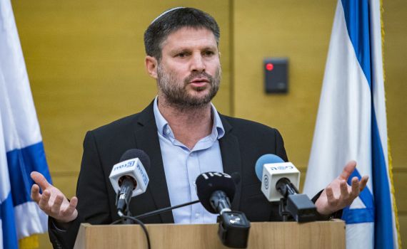 סמוטריץ' לבן גביר: אם אתה לא מצטרף לפחות תן לעבוד