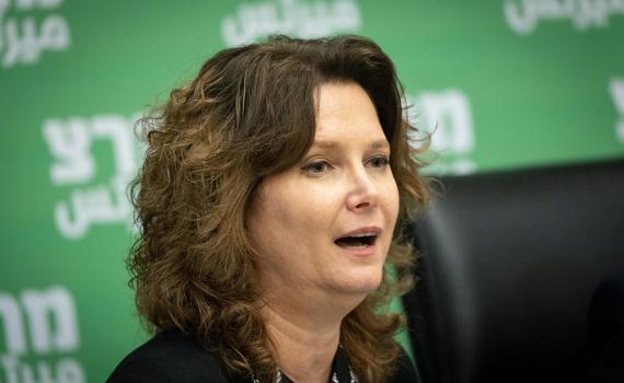 הצטרפה לחותם? החוק נגד גיוס בנות לשב"ס של רוזין