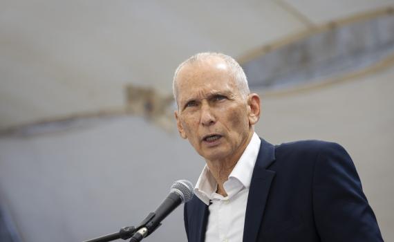 פוטר הקצין המעורב בפרשת "הסרסור בסוהרות"