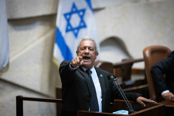 הפתרון של תקווה חדשה לשיתוק ועדת האתיקה