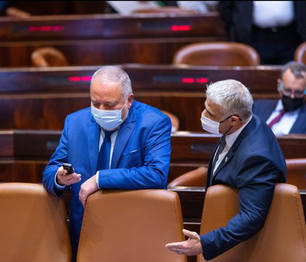 לפיד וליברמן: "פועלים לפתוח את שנת הלימודים"