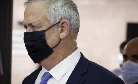 גנץ נכנס לבידוד: אחד מאנשיו אובחן עם קורונה