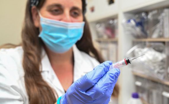 עדויות מהמעבדה: הבוסטר מייצר נוגדנים חזקים יותר