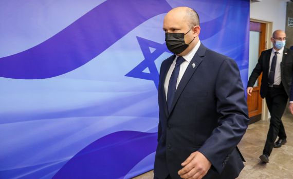 בנט הנחה: לבחון הטלת הגבלות על לא מחוסנים