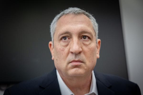 ניר חפץ: "היו אמצעים דרקוניים. היה לי ליל בלהות"